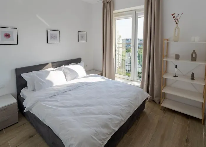 Apartament Downtown W Parkview&balcony Vol 1