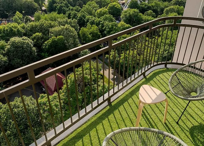 Apartament Downtown W Parkview&balcony Vol 1