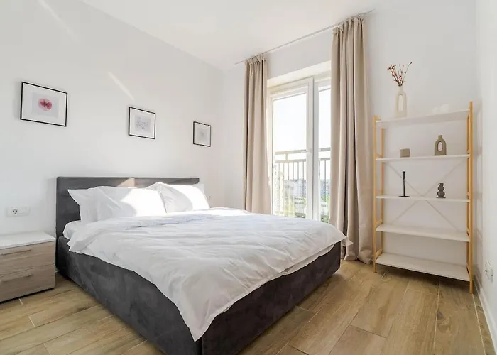 Apartament Downtown W Parkview&balcony Vol 1